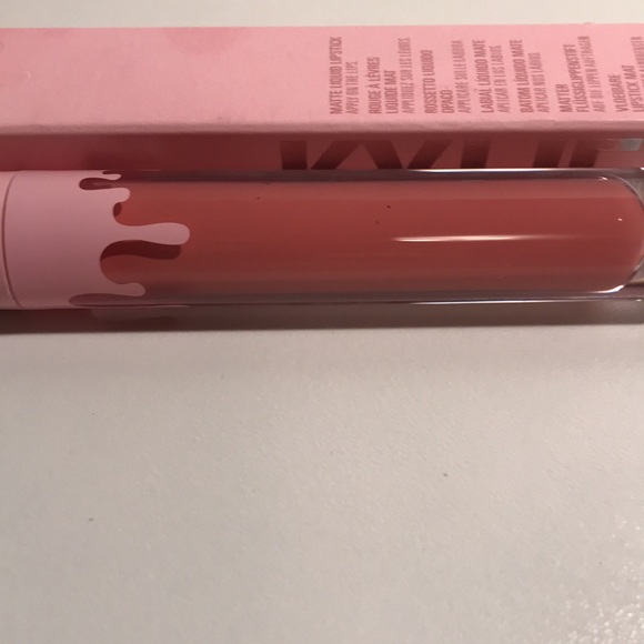 Kylie Matte Liquid Lipstick  a moment NEW - Picture 5 of 6